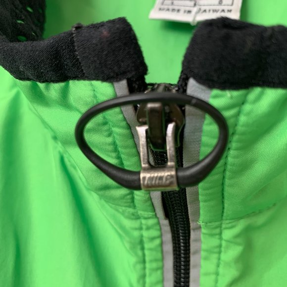 ✔︎ Nike Vintage 90s Lime Green Vest - Picture 6 of 7